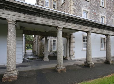 Granite columns of the Trafalgar block colonnade of the former Royal Naval Hospital, Plymouth by Unbekannt Unbekannt